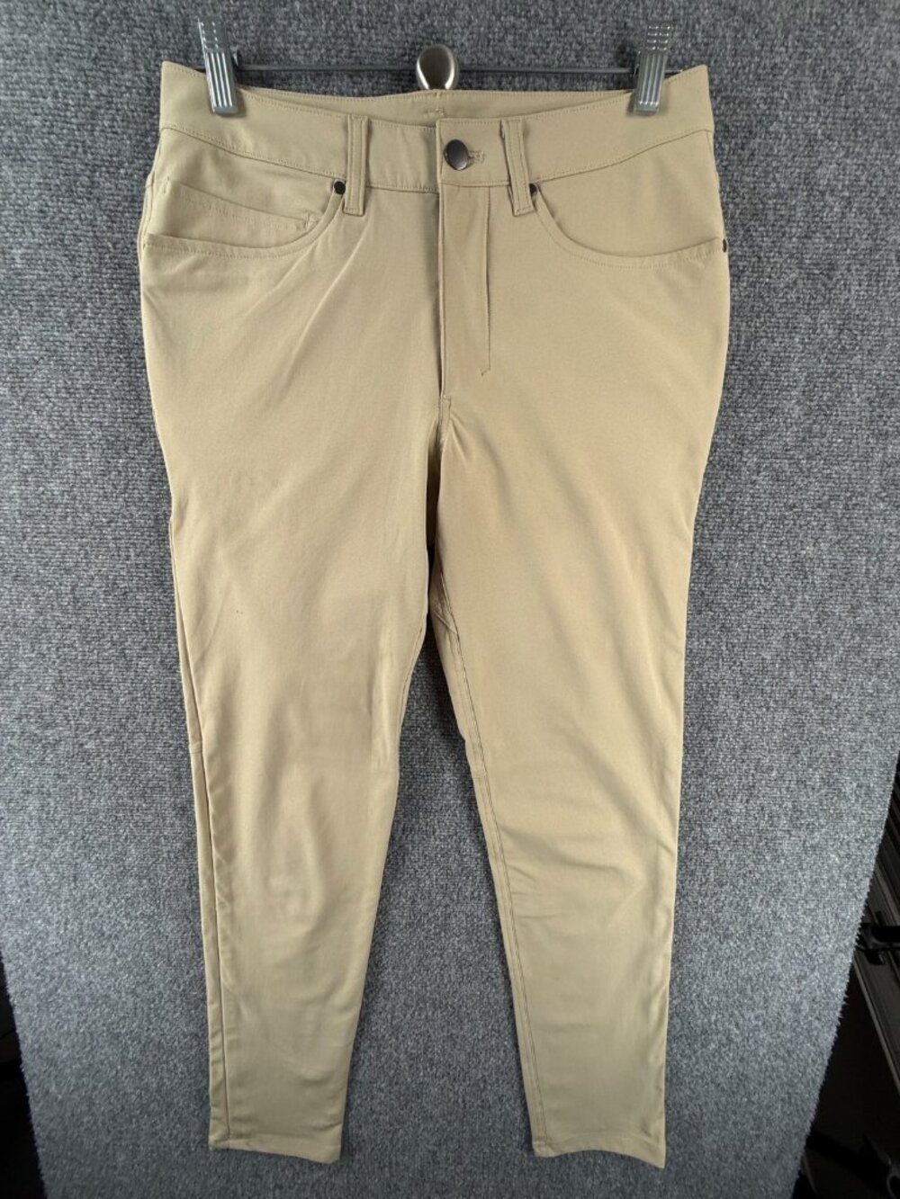 Lululemon Beige Stretch Pants Men Performance Size 28 Pockets Casual ACTL 29X30
